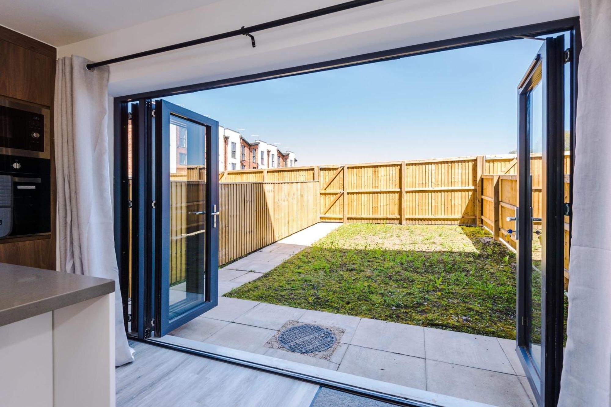 Villa Rest&Recharge At Waterway House Mánchester Exterior foto
