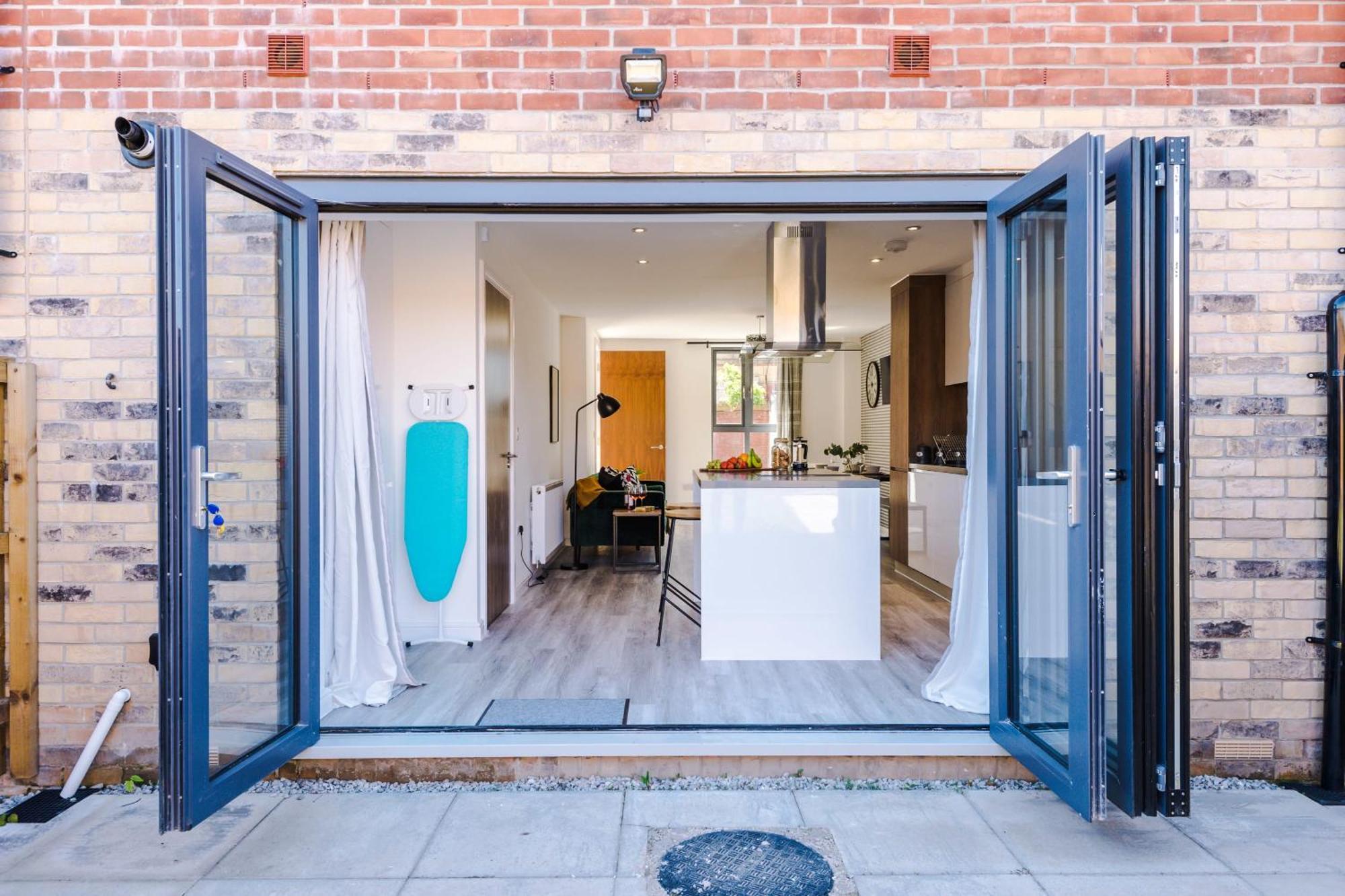 Villa Rest&Recharge At Waterway House Mánchester Exterior foto
