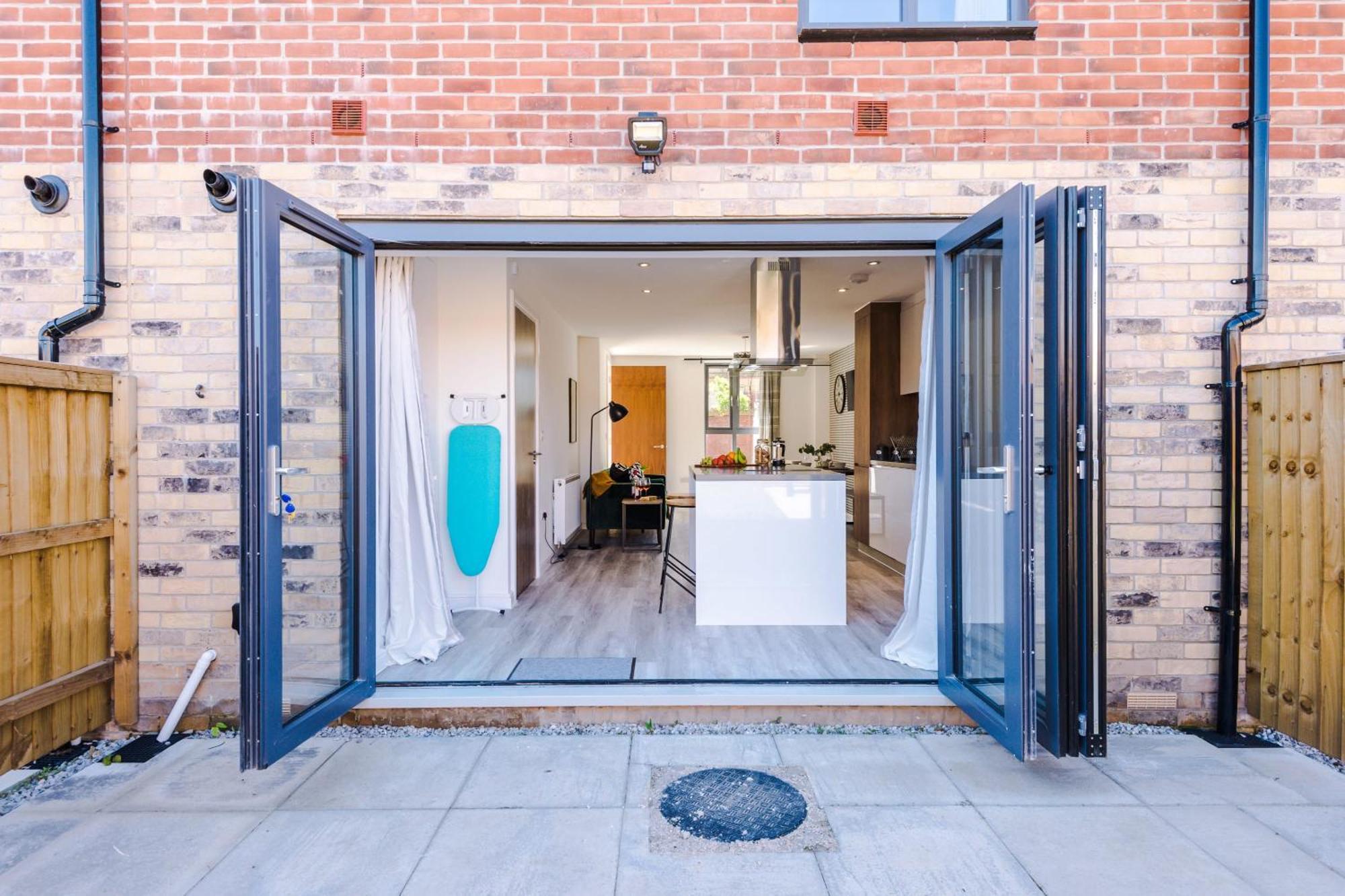 Villa Rest&Recharge At Waterway House Mánchester Exterior foto